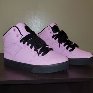 Osiris Women's Sneakers Pink Size 8